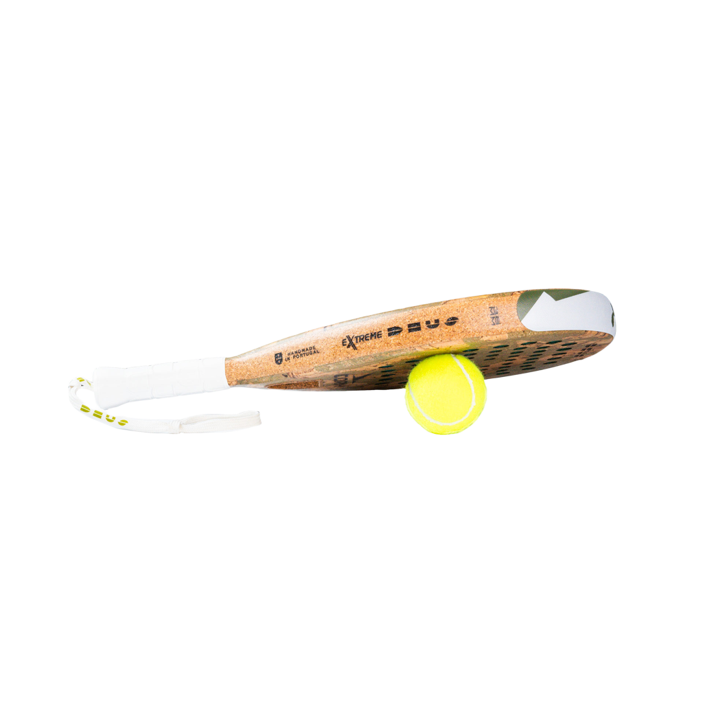 Paddle and ball with 'Extreme Padel' branding on a white background